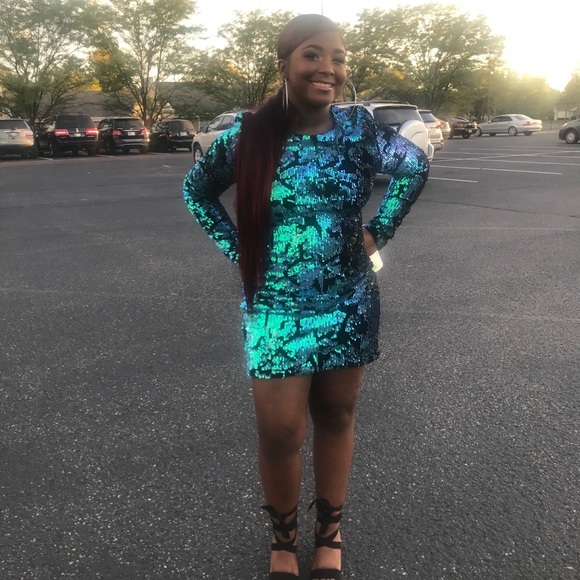 Cute, sparkly dress! - Picture 1 of 3